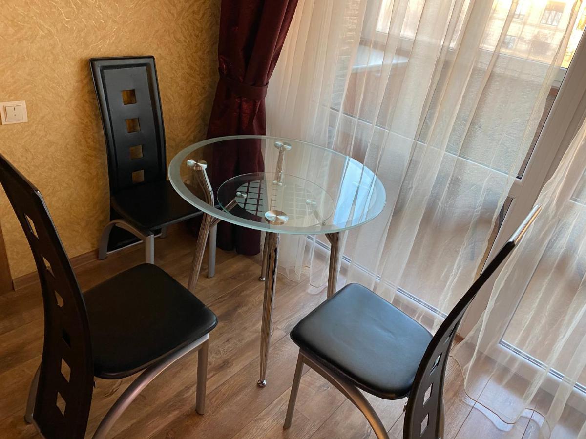 New Apartments With Panoramic Views On Avenue Nauky Kharkiv Extérieur photo