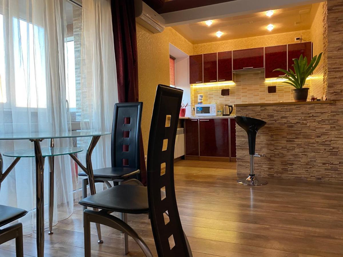 New Apartments With Panoramic Views On Avenue Nauky Kharkiv Extérieur photo
