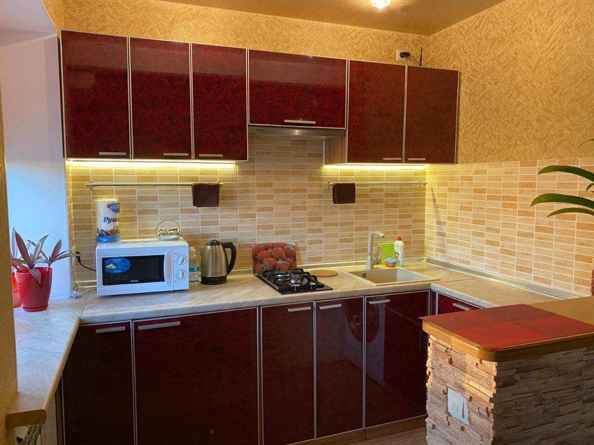 New Apartments With Panoramic Views On Avenue Nauky Kharkiv Extérieur photo