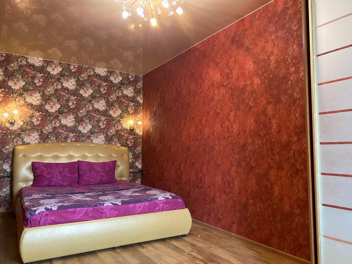 New Apartments With Panoramic Views On Avenue Nauky Kharkiv Extérieur photo