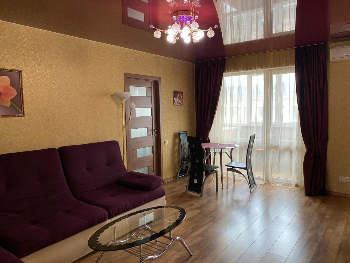 New Apartments With Panoramic Views On Avenue Nauky Kharkiv Extérieur photo