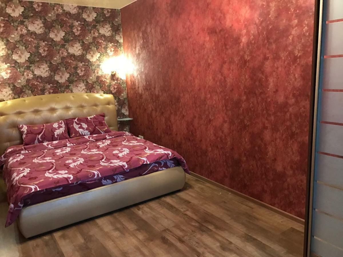 New Apartments With Panoramic Views On Avenue Nauky Kharkiv Extérieur photo
