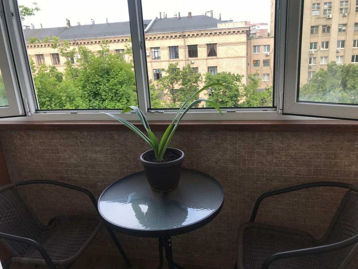 New Apartments With Panoramic Views On Avenue Nauky Kharkiv Extérieur photo