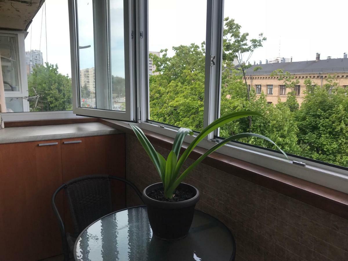 New Apartments With Panoramic Views On Avenue Nauky Kharkiv Extérieur photo