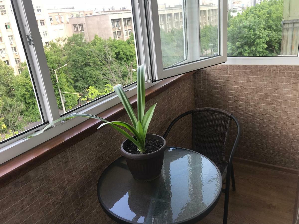 New Apartments With Panoramic Views On Avenue Nauky Kharkiv Extérieur photo