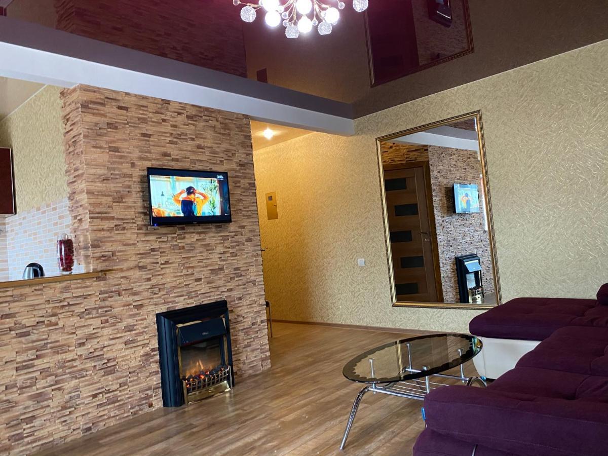 New Apartments With Panoramic Views On Avenue Nauky Kharkiv Extérieur photo